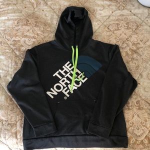 Women’s North face hoodie, size XL. Excellent condition.